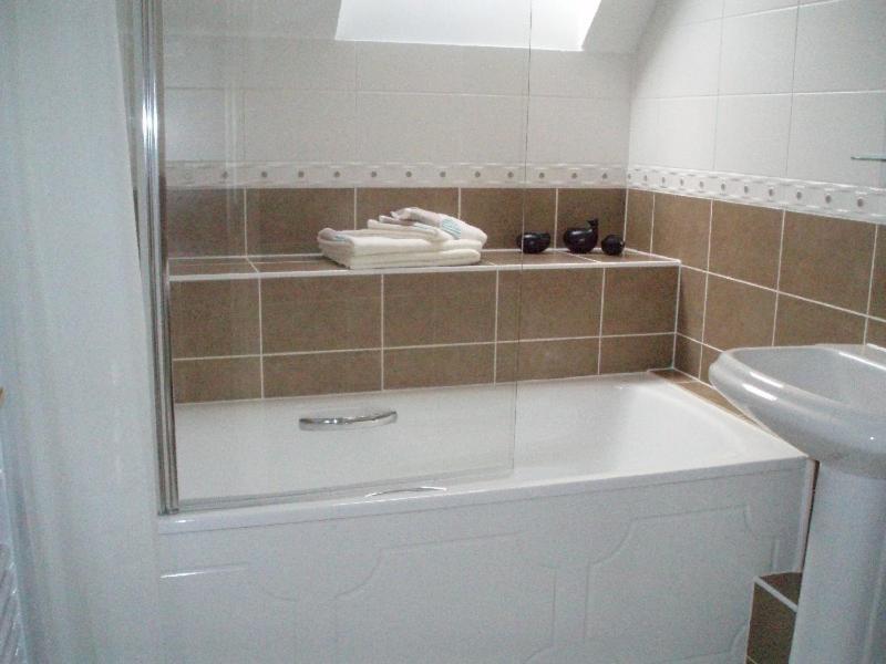 Basingstoke Apartments - Westlands House, City Centre, Home-From-Home מראה חיצוני תמונה