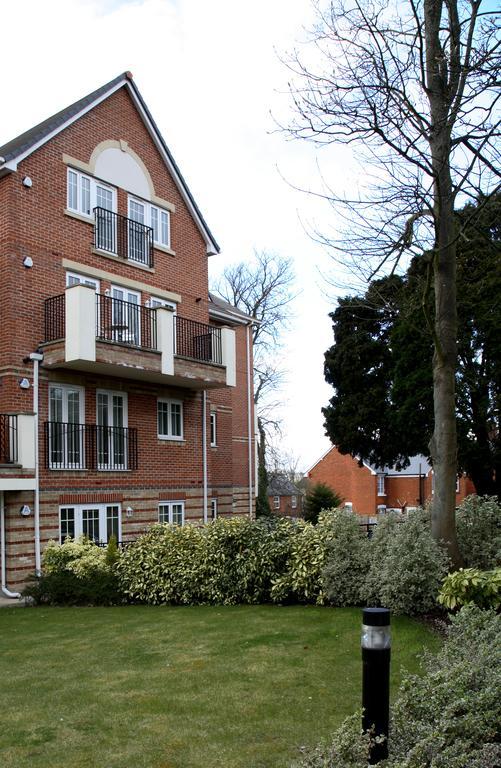 Basingstoke Apartments - Westlands House, City Centre, Home-From-Home מראה חיצוני תמונה